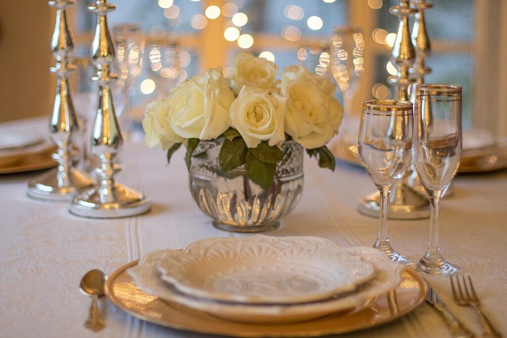 table, place setting, dinner-3018151.jpg